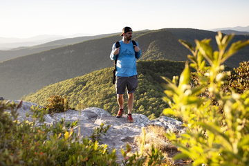 10 Foods to Eat Before and After a Hike